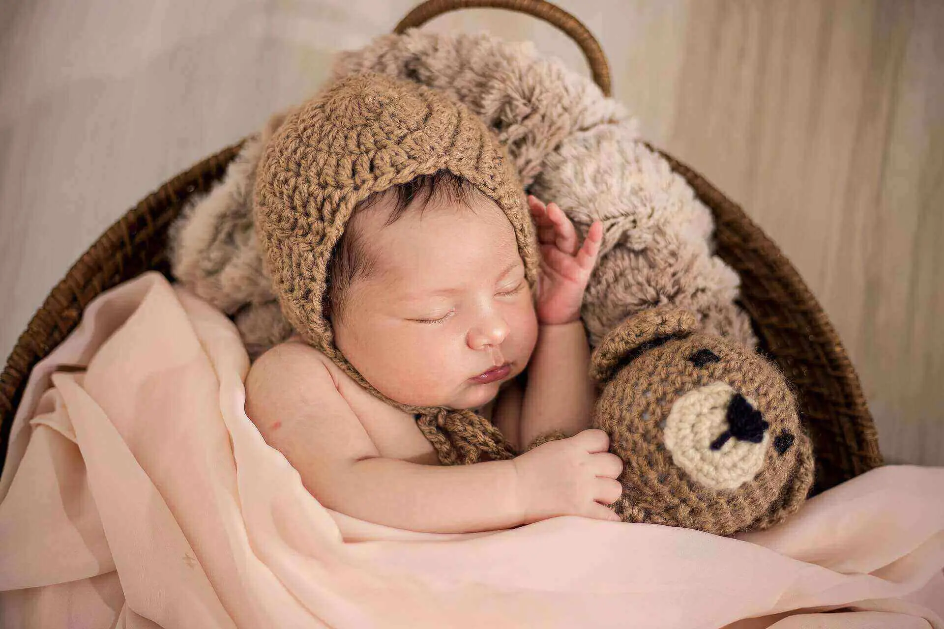Are Huskies Good With Babies? Husky Safety Around Babies 5 Tips are huskies good with babies