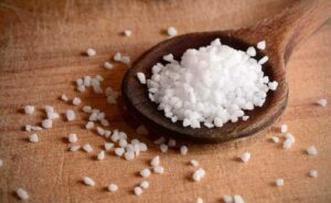 What are the signs of too much salt for dogs